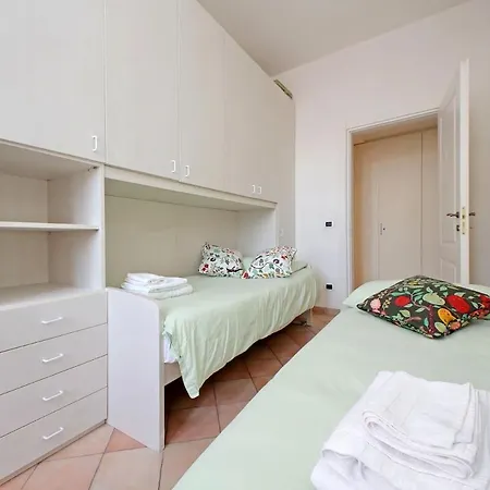 Charming Vatican 150m2 - 1600sq Ft