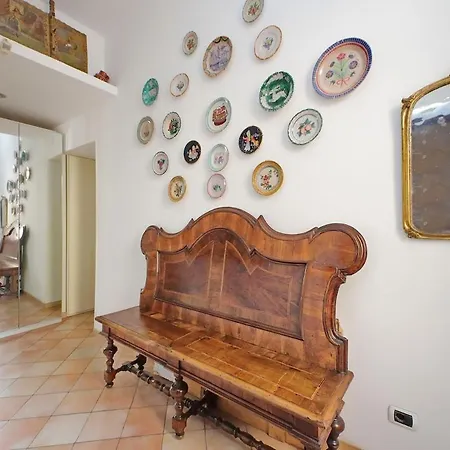 Charming Vatican 150m2 - 1600sq Ft